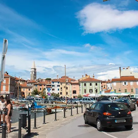 Apartment Blue Sails Izola, Old Center