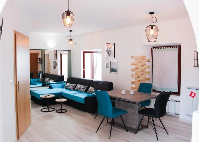 Blue Sails Izola, Old Center アパート