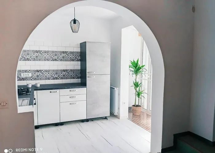 Blue Sails Izola, Old Center アパート *